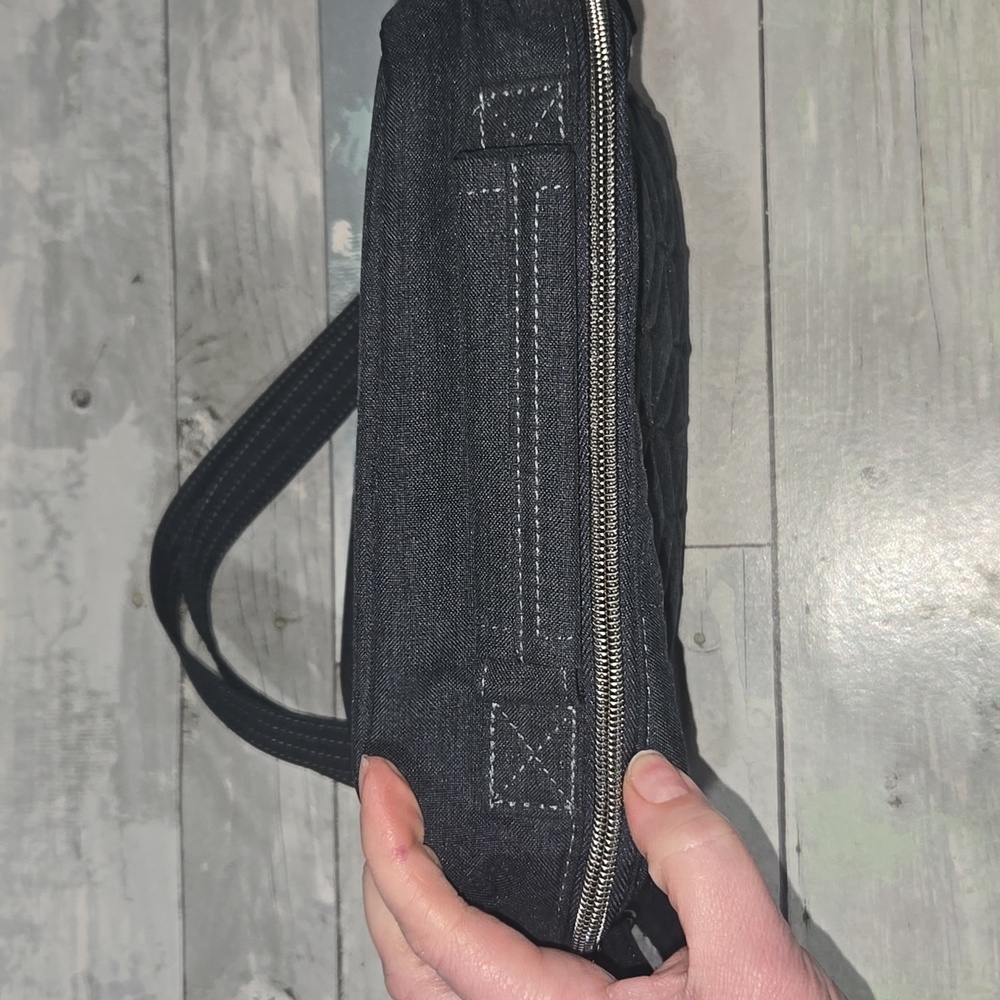 Lug Quilted Crossbody Bag - Picture 5 of 10
